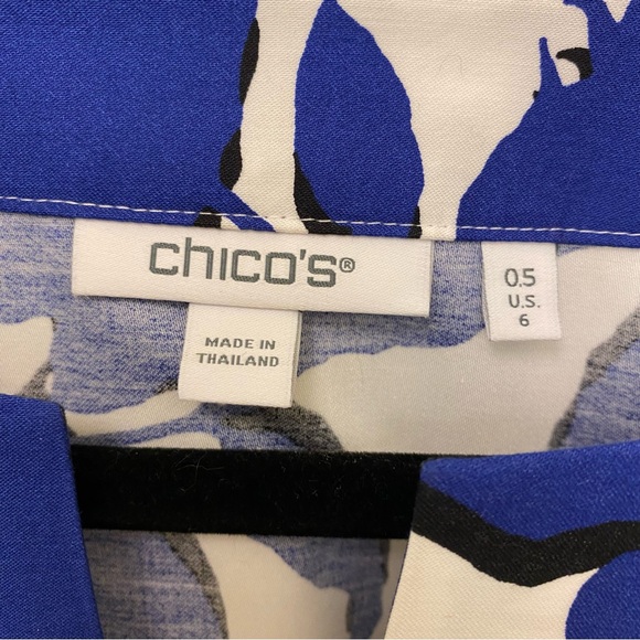 Chico’s Blue and White Top Blouse Size .5 - Picture 3 of 9